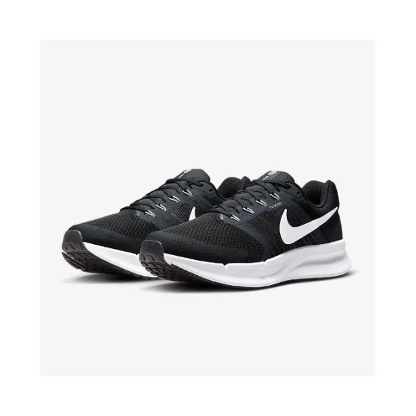 Nike Baskets Homme RUN SWIFT 3
