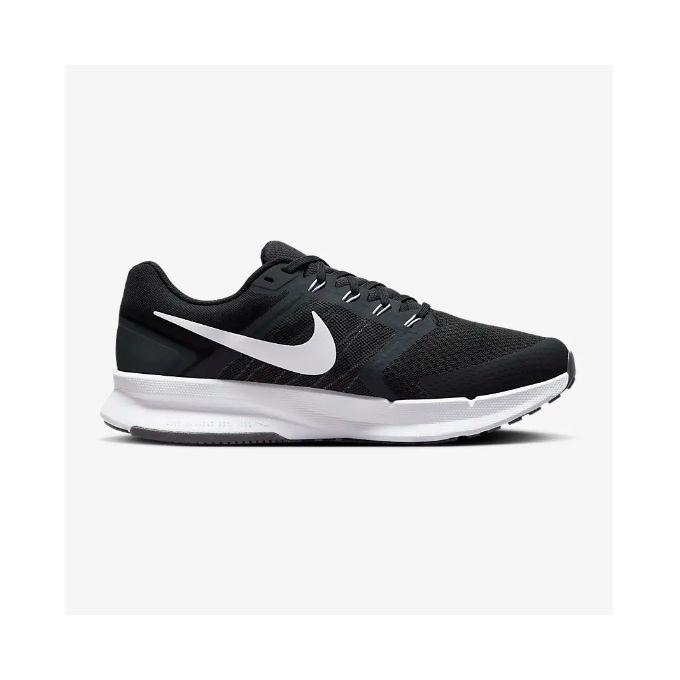 Nike Baskets Homme RUN SWIFT 3